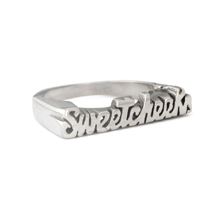 Sweetcheeks Ring - SNASH JEWELRY